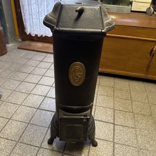 Antiker schwerer kanonenofen - schwerer,